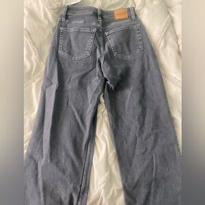 Médium Grey Ultra Highrise Dad Jean by Hollister